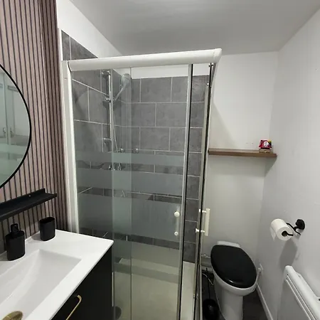 Petit Apartment *